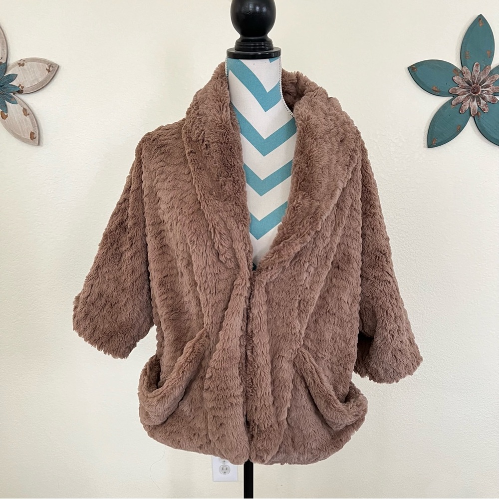 Jolt Faux Fur Jacket Light Brown 3/4 Sleeve Hook Closure size Small